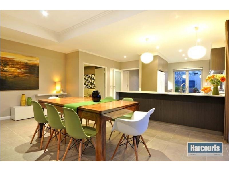 12 Gemini Way, Madeley WA 6065