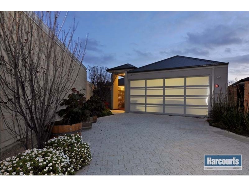 12 Gemini Way, Madeley WA 6065