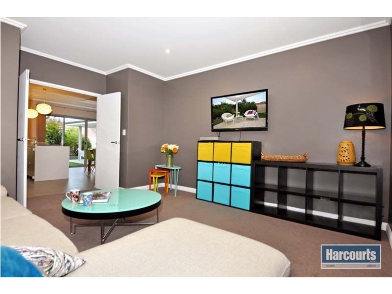 12 Gemini Way, Madeley WA 6065