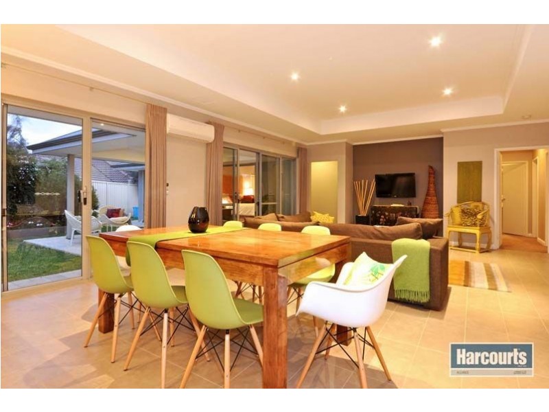 12 Gemini Way, Madeley WA 6065