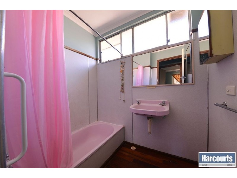 10 Newman Road, Yanchep WA 6035