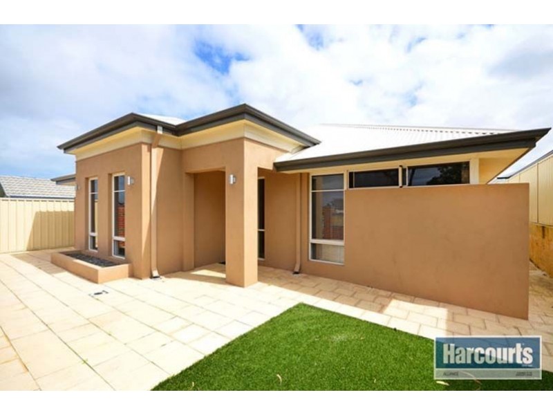 41 Gnangara Road, Madeley WA 6065
