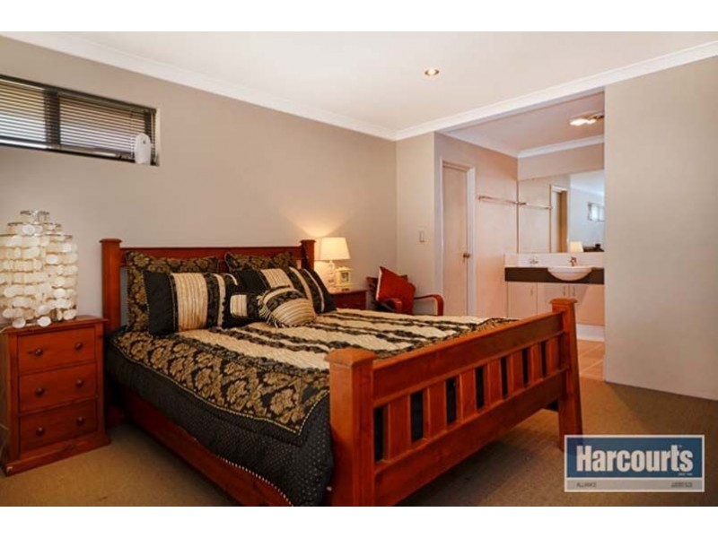 41 Gnangara Road, Madeley WA 6065