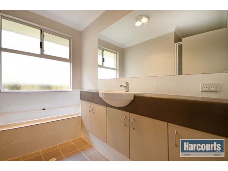 41 Gnangara Road, Madeley WA 6065