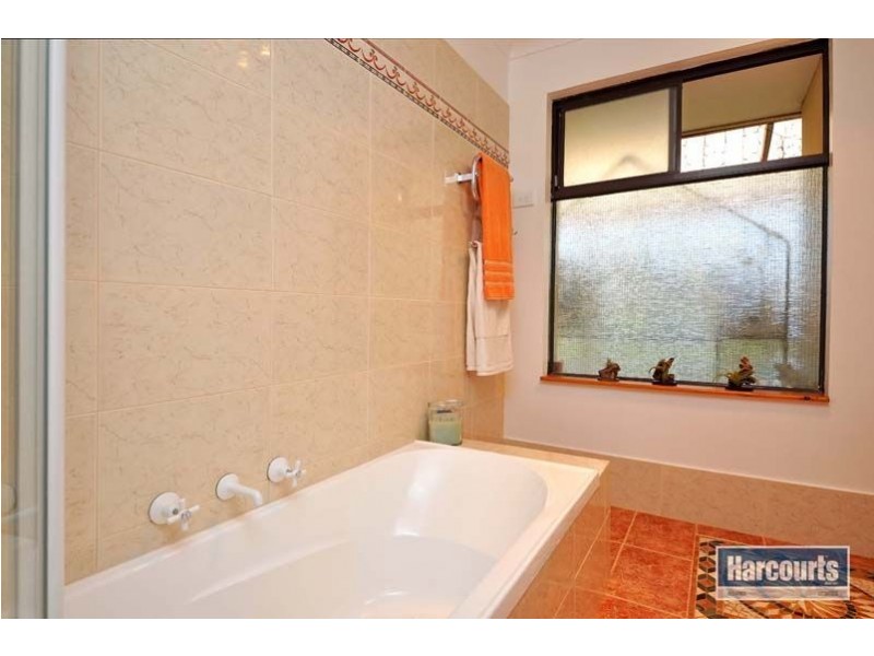 11 Mead Cove, Ocean Reef WA 6027