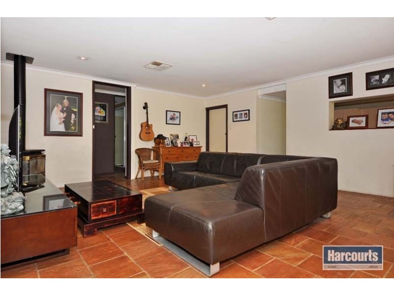 24 Winship Avenue, Wanneroo WA 6065