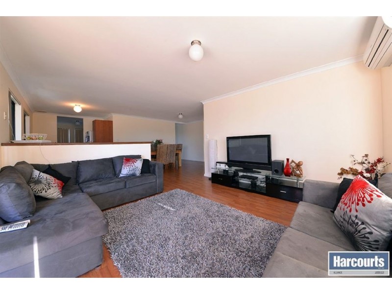 6 Gardneri Way, Banksia Grove WA 6031