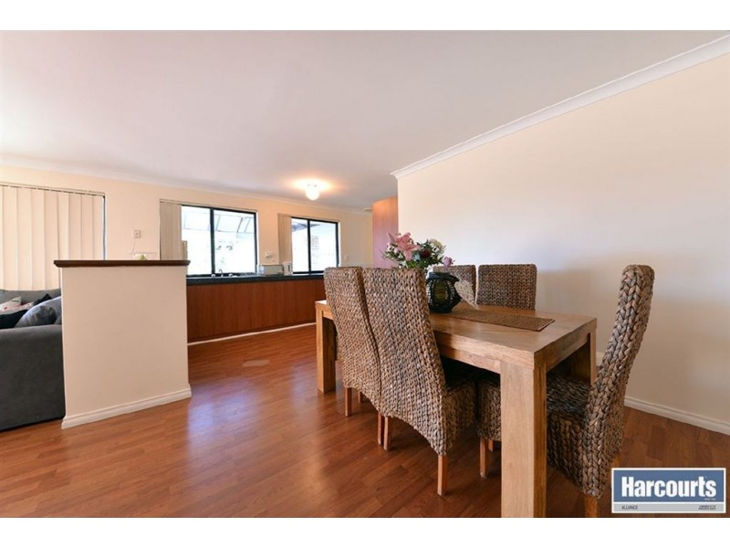 6 Gardneri Way, Banksia Grove WA 6031