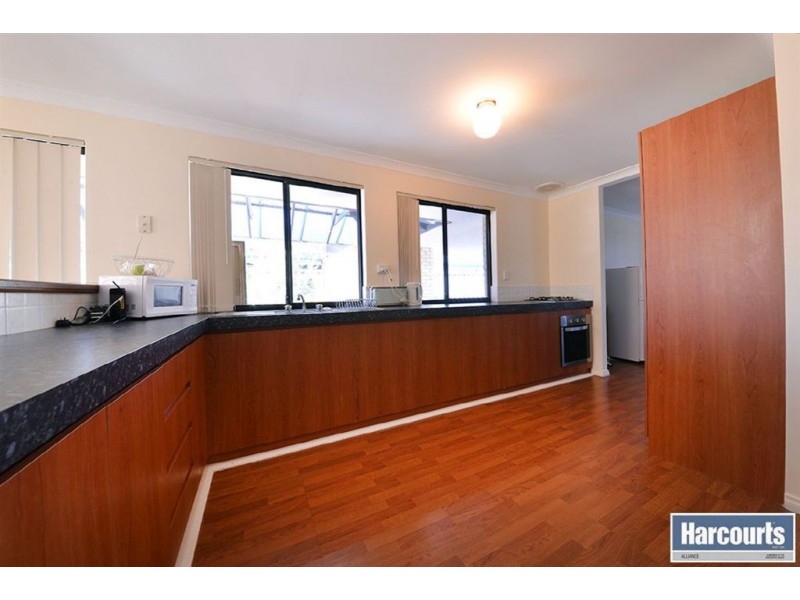 6 Gardneri Way, Banksia Grove WA 6031