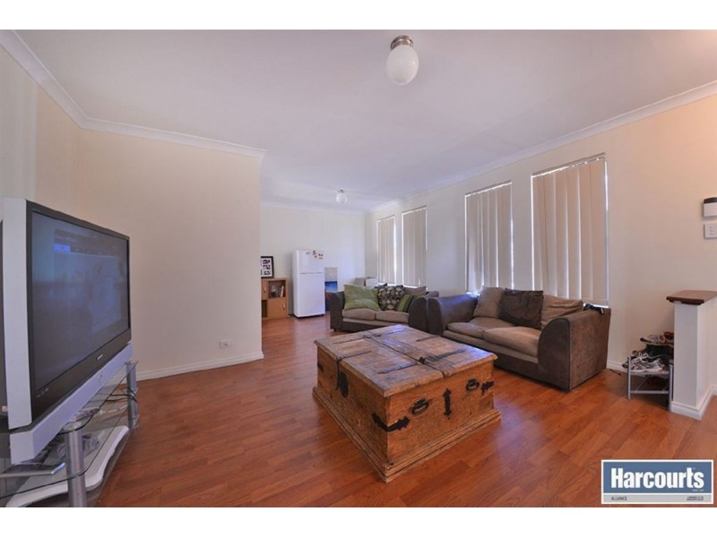 6 Gardneri Way, Banksia Grove WA 6031