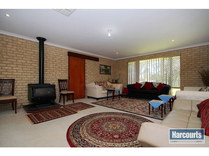 45 Adams Road, Mariginiup WA 6065