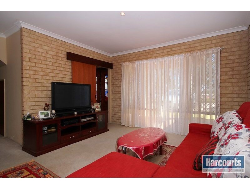 45 Adams Road, Mariginiup WA 6065