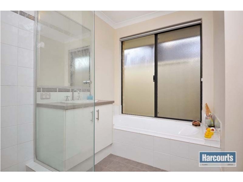 27 Castanet Drive, Madeley WA 6065