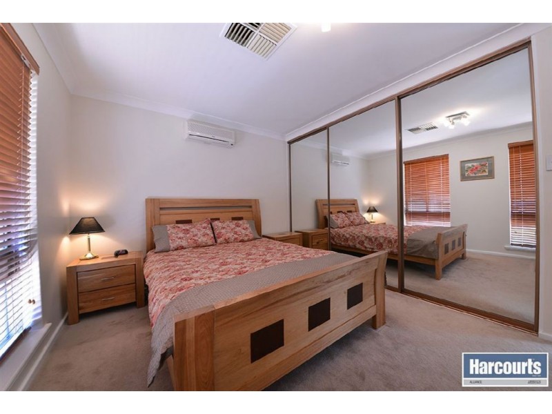 22 Parkinson Court, Hillarys WA 6025