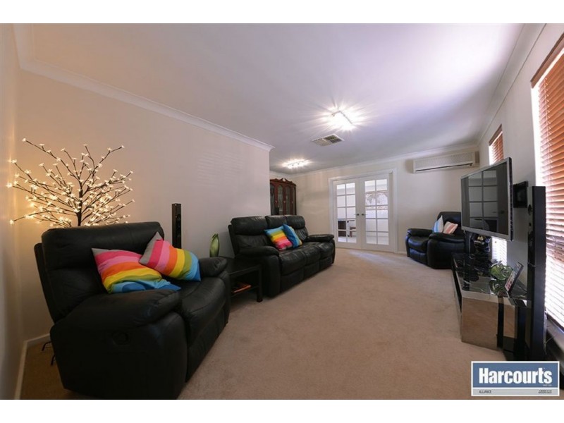 22 Parkinson Court, Hillarys WA 6025