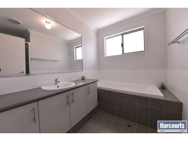 41 Osaka Loop, Hocking WA 6065