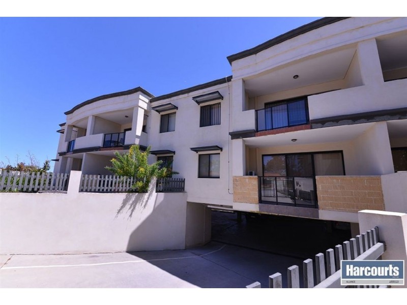 7/5 Eastleigh Loop, Currambine WA 6028
