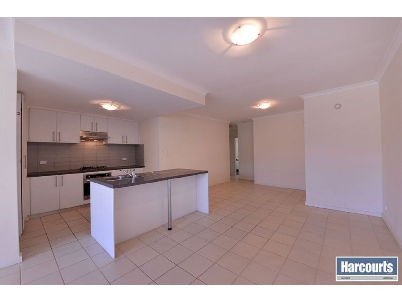 7/5 Eastleigh Loop, Currambine WA 6028