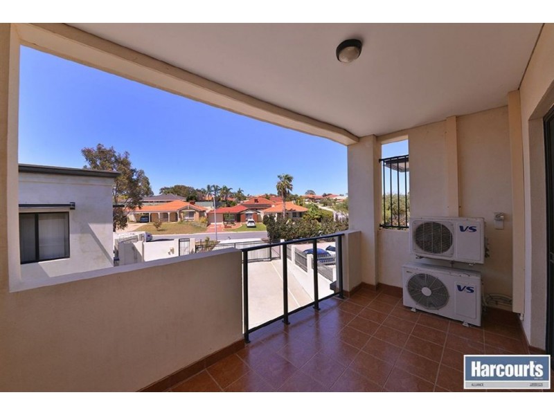 7/5 Eastleigh Loop, Currambine WA 6028