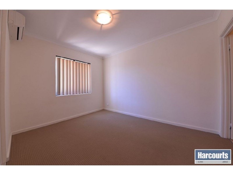 7/5 Eastleigh Loop, Currambine WA 6028