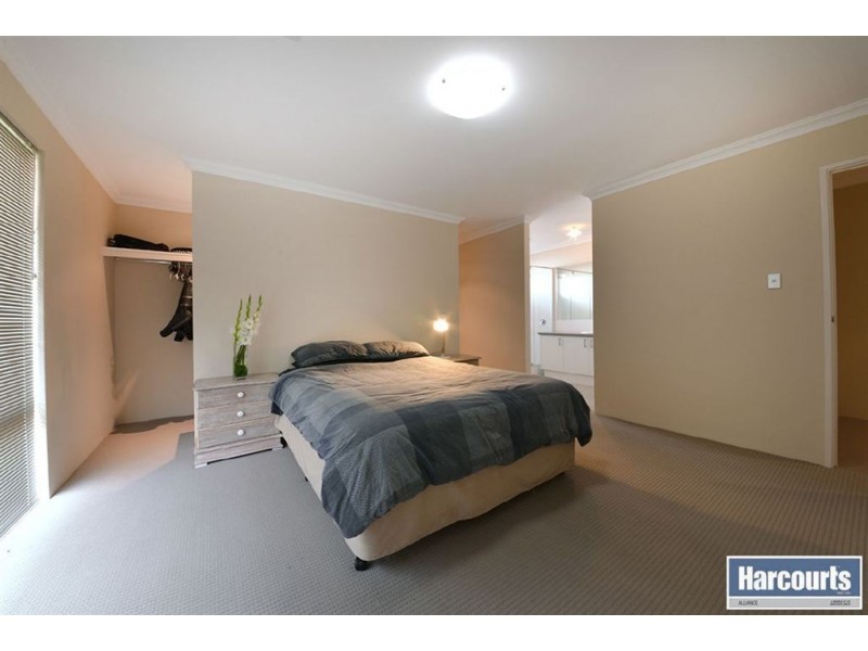 39 Wallum Road, Banksia Grove WA 6031