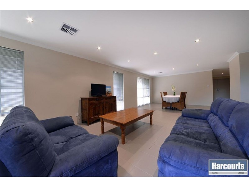 39 Wallum Road, Banksia Grove WA 6031