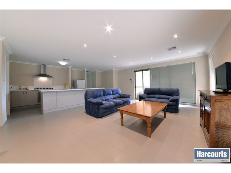 39 Wallum Road, Banksia Grove WA 6031