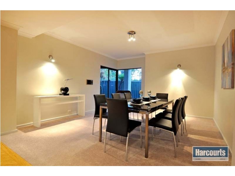 6 Parkvista Grove, Carine WA 6020