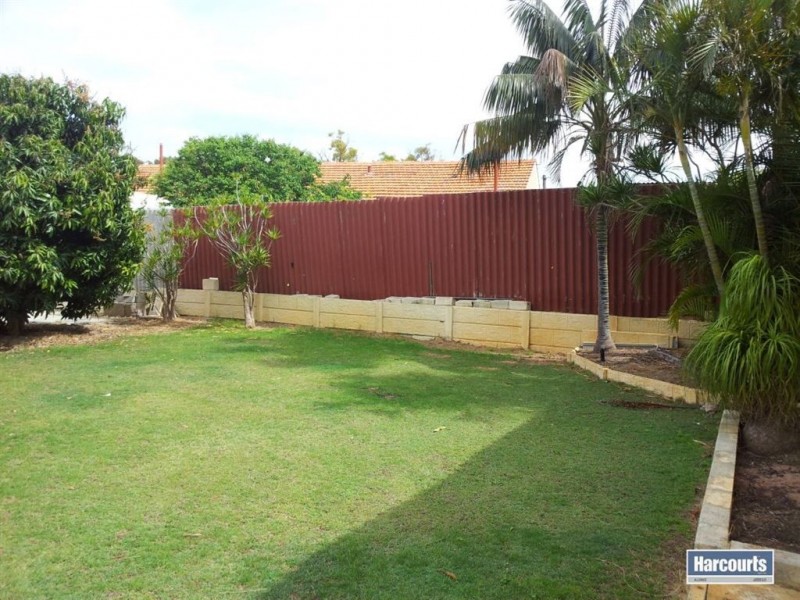 24 Liddell Street, Girrawheen WA 6064