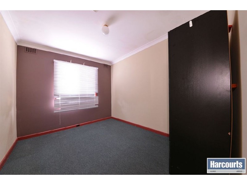 27 Brecknock Way, Girrawheen WA 6064