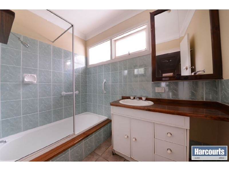 27 Brecknock Way, Girrawheen WA 6064