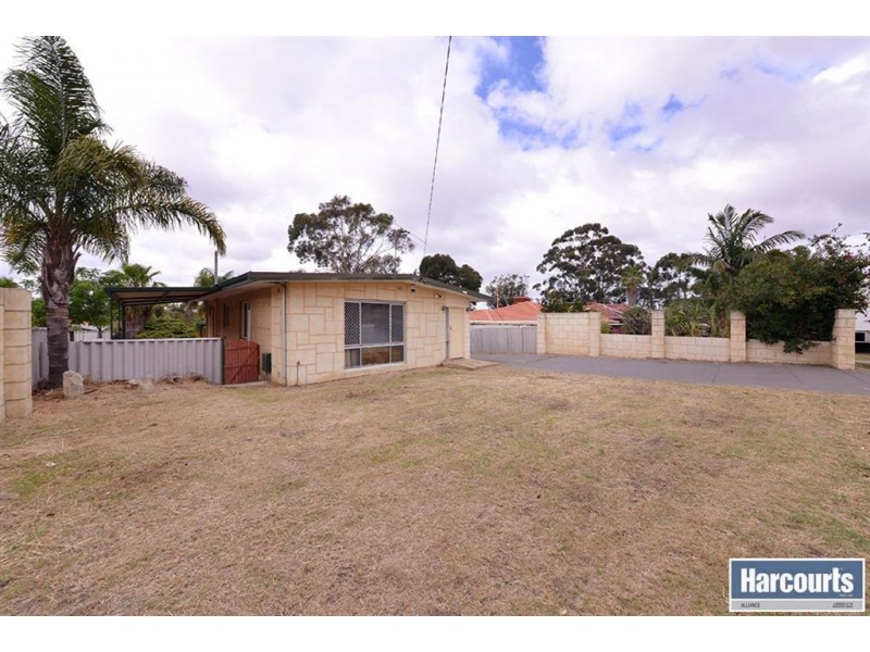 27 Brecknock Way, Girrawheen WA 6064