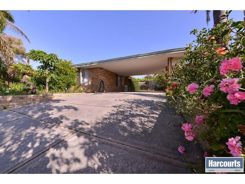 30 Pathfinder Road, Padbury WA 6025