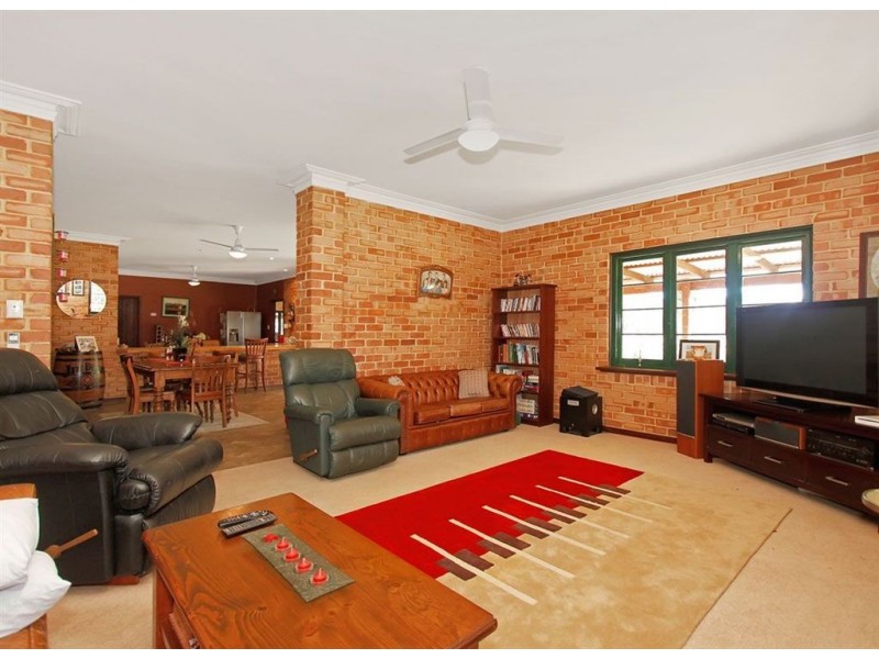 448 Chittering Road, Bullsbrook WA 6084