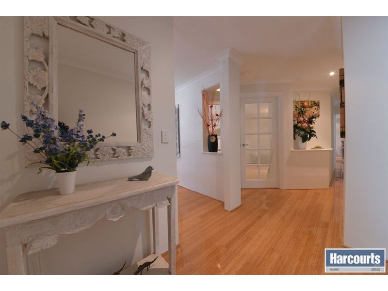 3 Vanguard Place, Currambine WA 6028