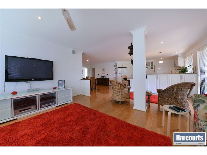 3 Vanguard Place, Currambine WA 6028