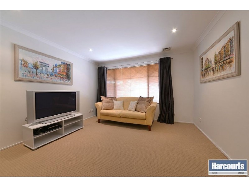 3 Vanguard Place, Currambine WA 6028