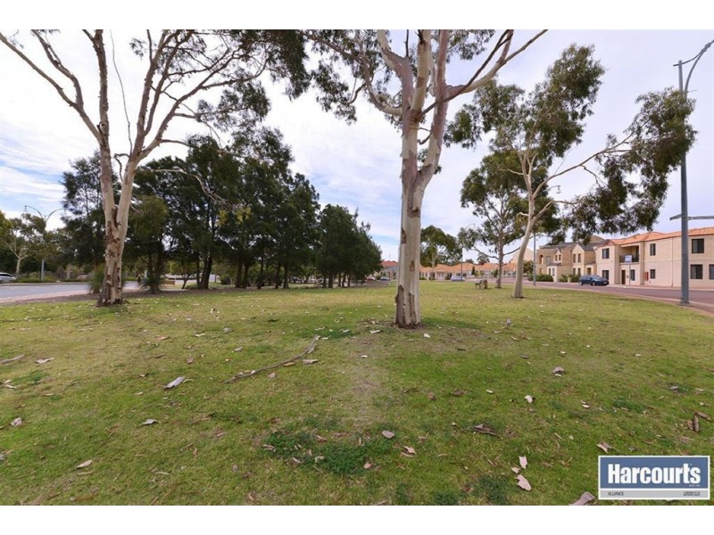 2/27 Piccadilly Circle, Joondalup WA 6027