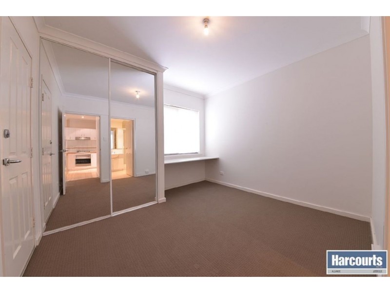 2/27 Piccadilly Circle, Joondalup WA 6027