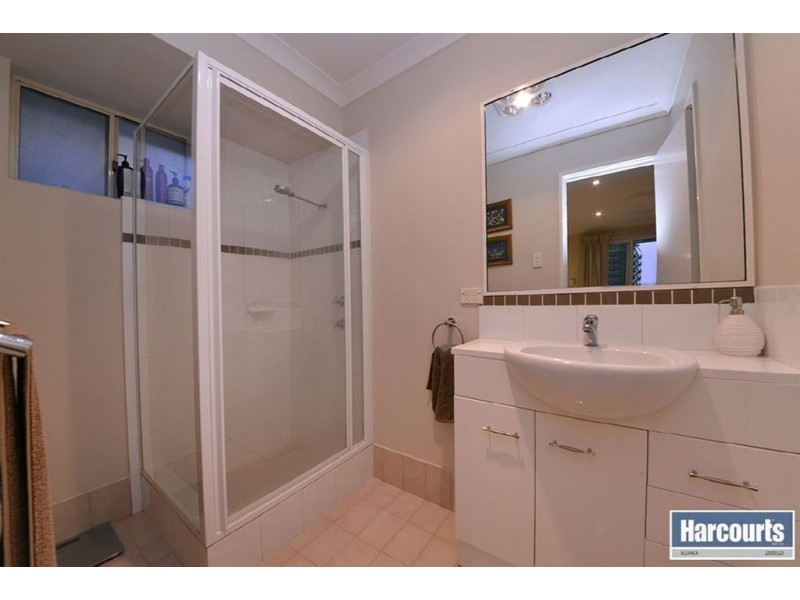 8 Vilamour Close, Currambine WA 6028