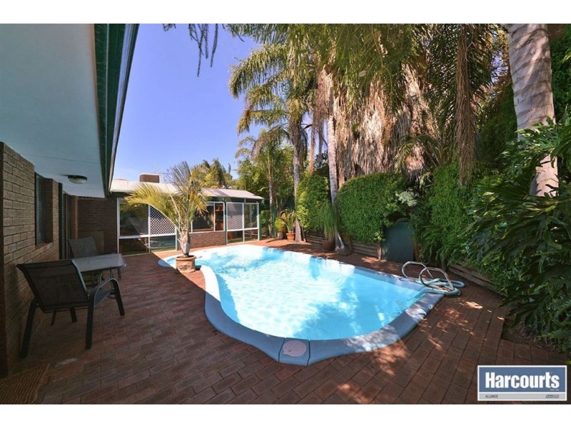 49 Lakevalley Drive, Edgewater WA 6027