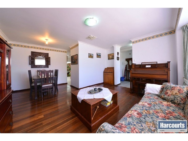 49 Lakevalley Drive, Edgewater WA 6027