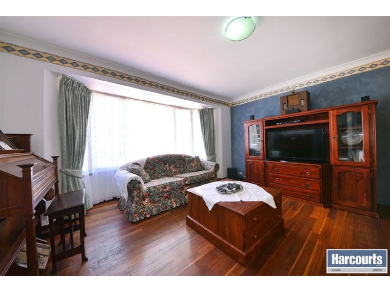 49 Lakevalley Drive, Edgewater WA 6027