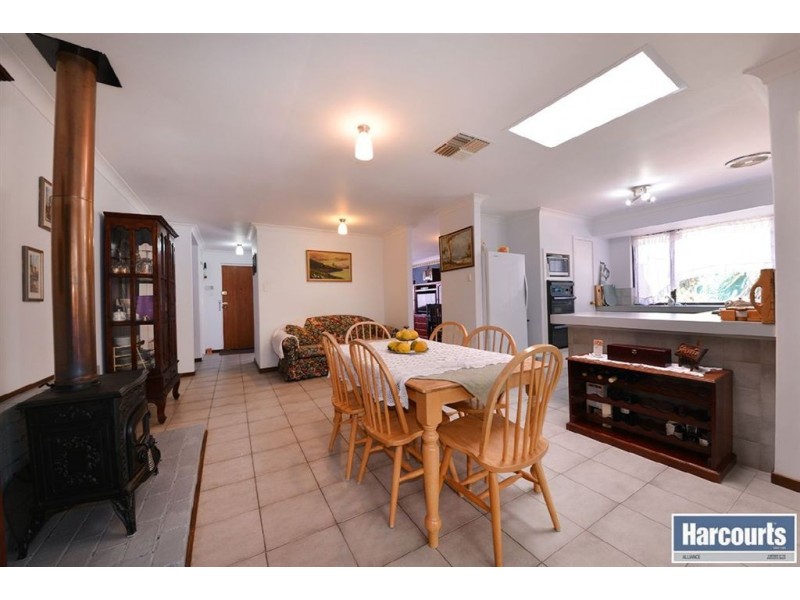 49 Lakevalley Drive, Edgewater WA 6027