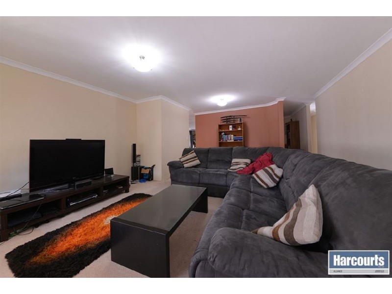 35 Brunswick Circuit, Banksia Grove WA 6031