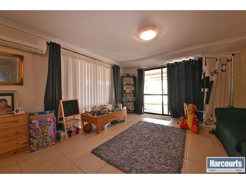 35 Brunswick Circuit, Banksia Grove WA 6031