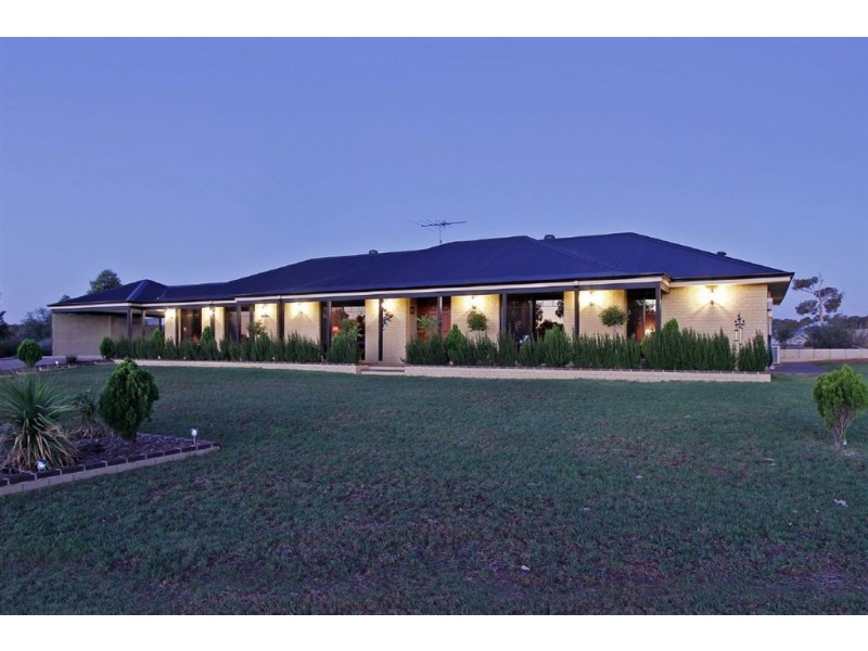 115 Sussex Bend, Lower Chittering WA 6084