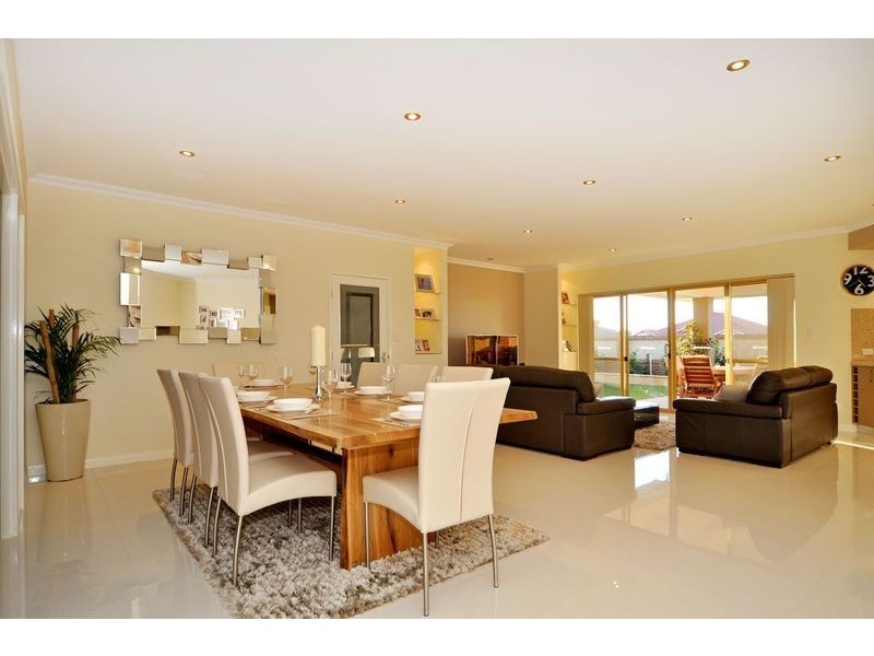 25 Bramley Loop, Madeley WA 6065