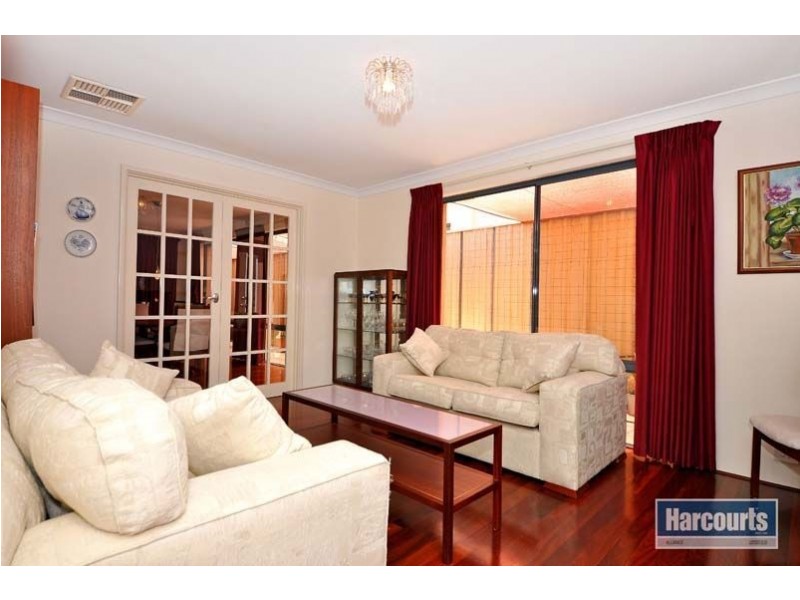 14 Woodlake Retreat, Kingsley WA 6026