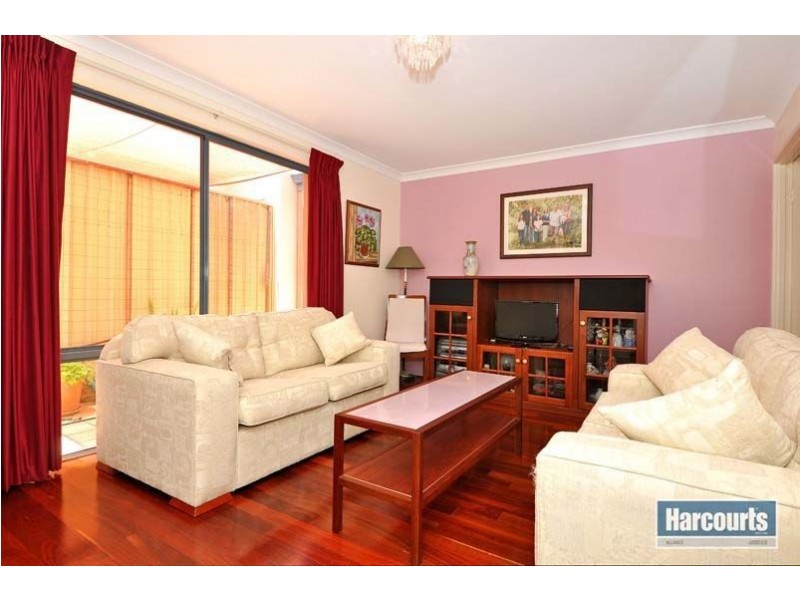 14 Woodlake Retreat, Kingsley WA 6026